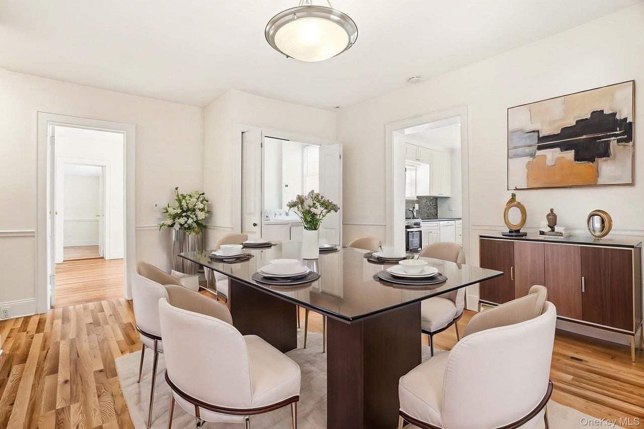 109 Hillside Pl Apt 2 - Photo 4 of 18