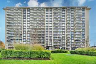 1815 215th St Apt 2g - Photo 1 of 1