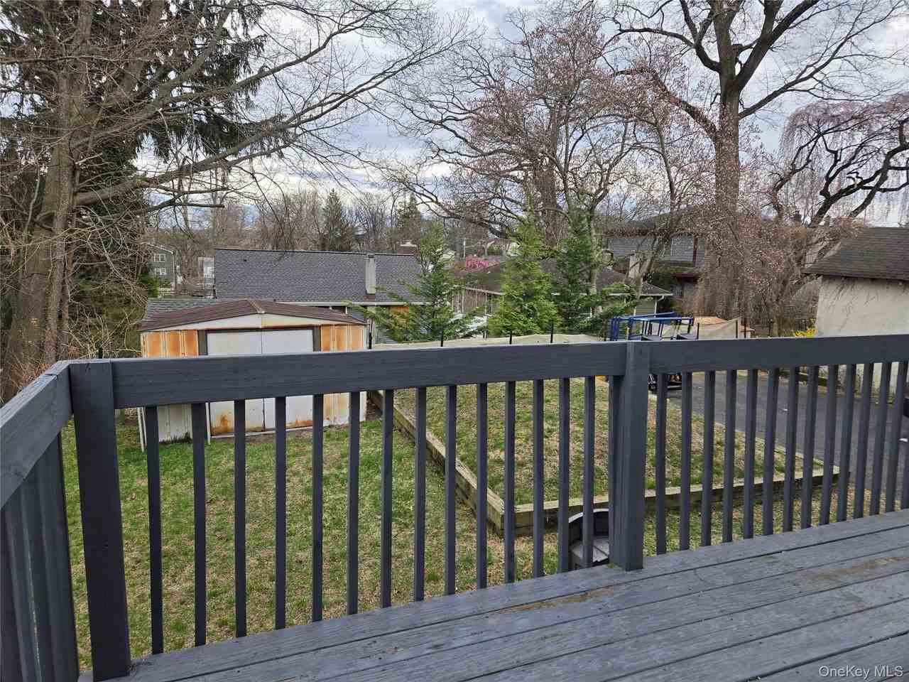85 Front St #2