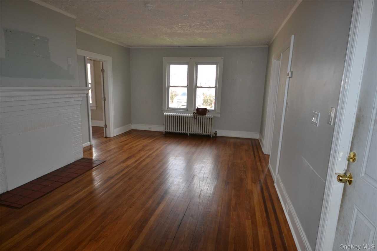 181 Forest Ave - Photo 4 of 19