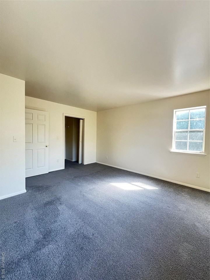 33 Oak St Unit 43-5 - Photo 3 of 9