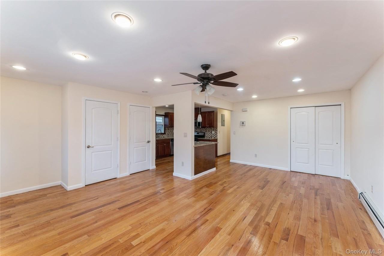 22820 Edgewood Ave Unit 2 - Photo 2 of 13