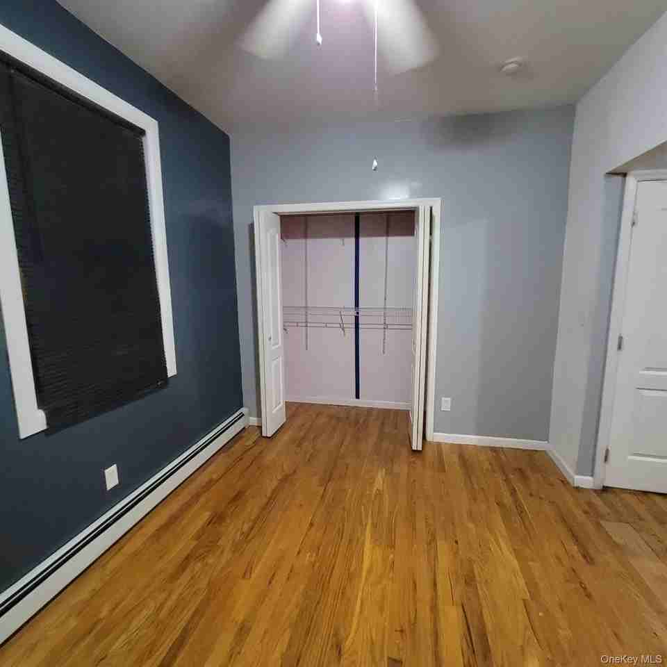 23038 144th Ave 1st Fl - Photo 5 of 9