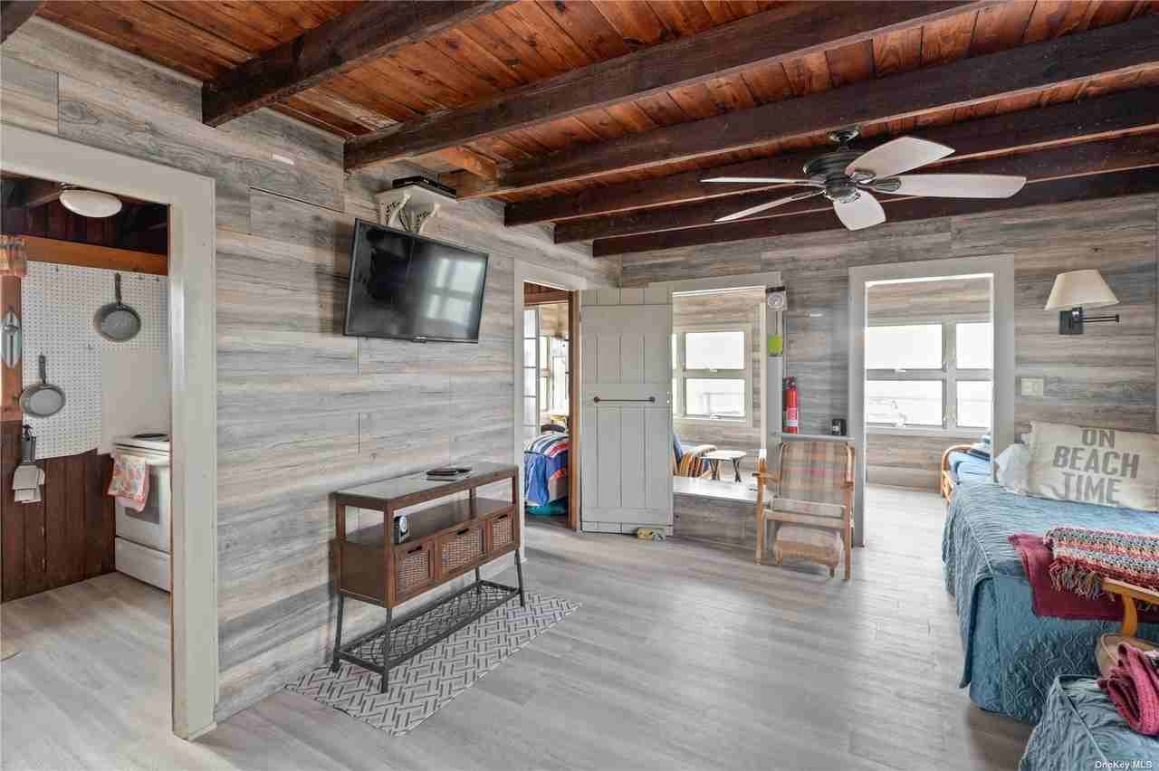 5 E Bayview Ave - Photo 6 of 12