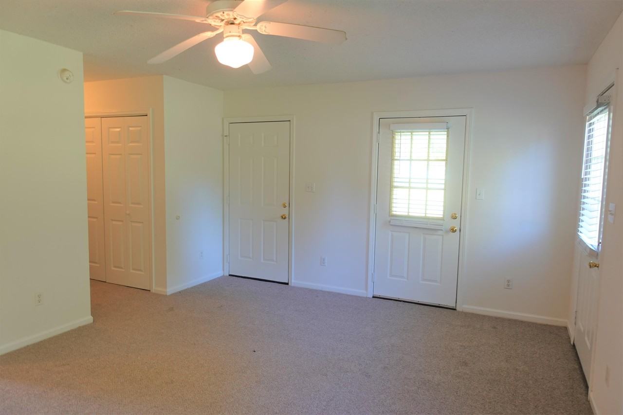 206 River Oaks Cir #01 - Photo 7 of 26