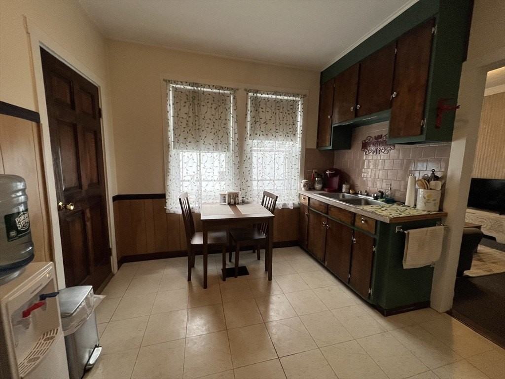 60 Hichborn St Unit 1 - Photo 6 of 12