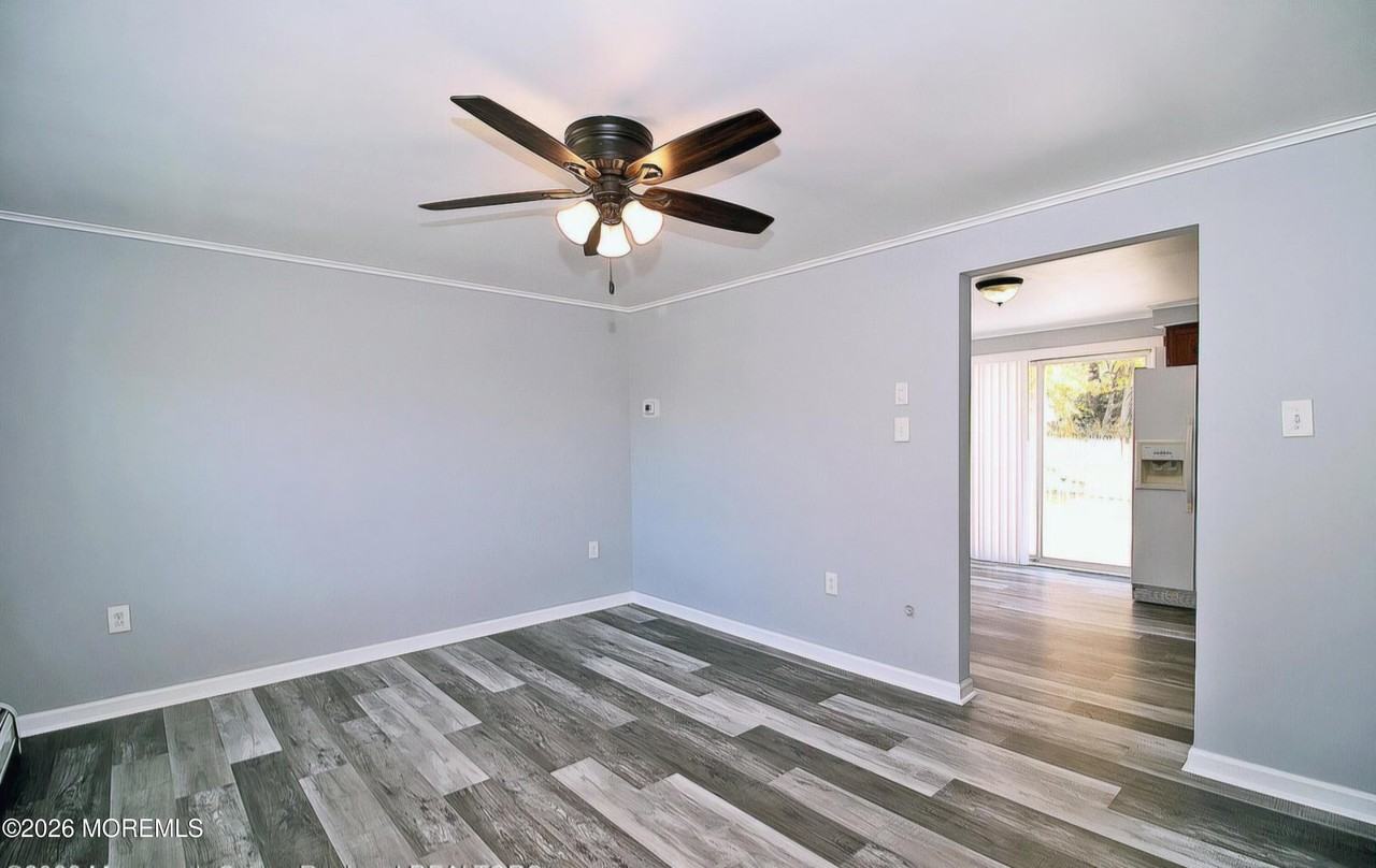 1141 Cape May Dr - Photo 7 of 21