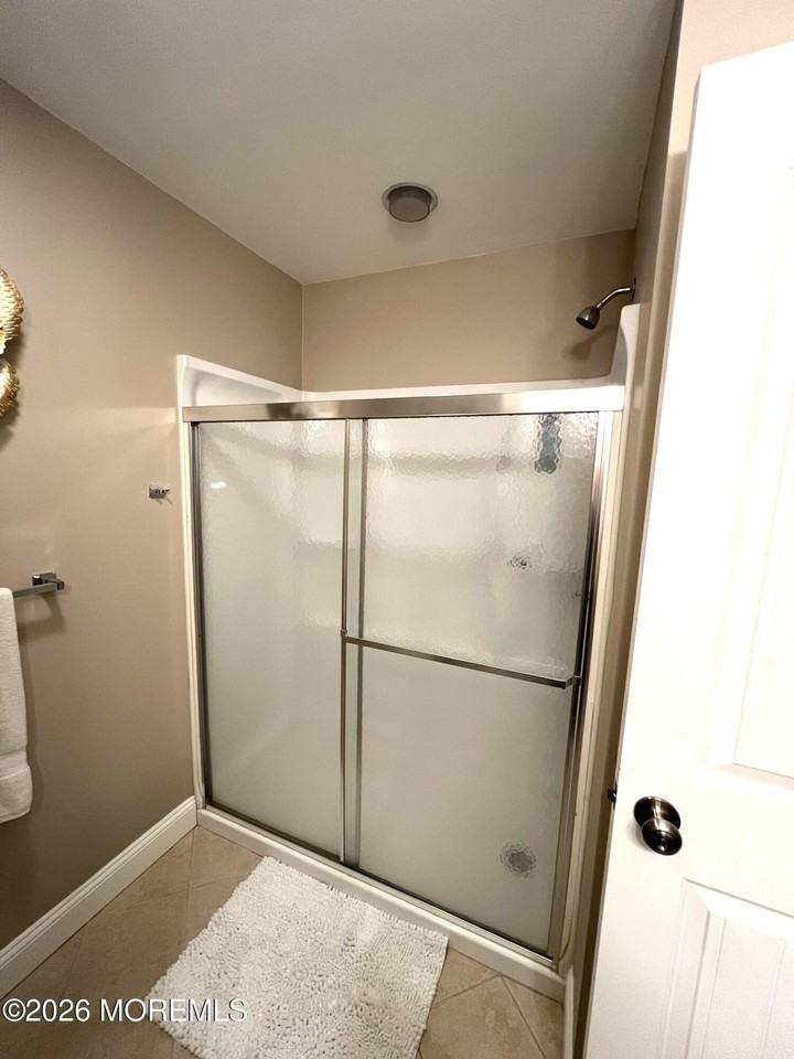 256 Mantoloking Rd Unit 2a - Photo 6 of 17