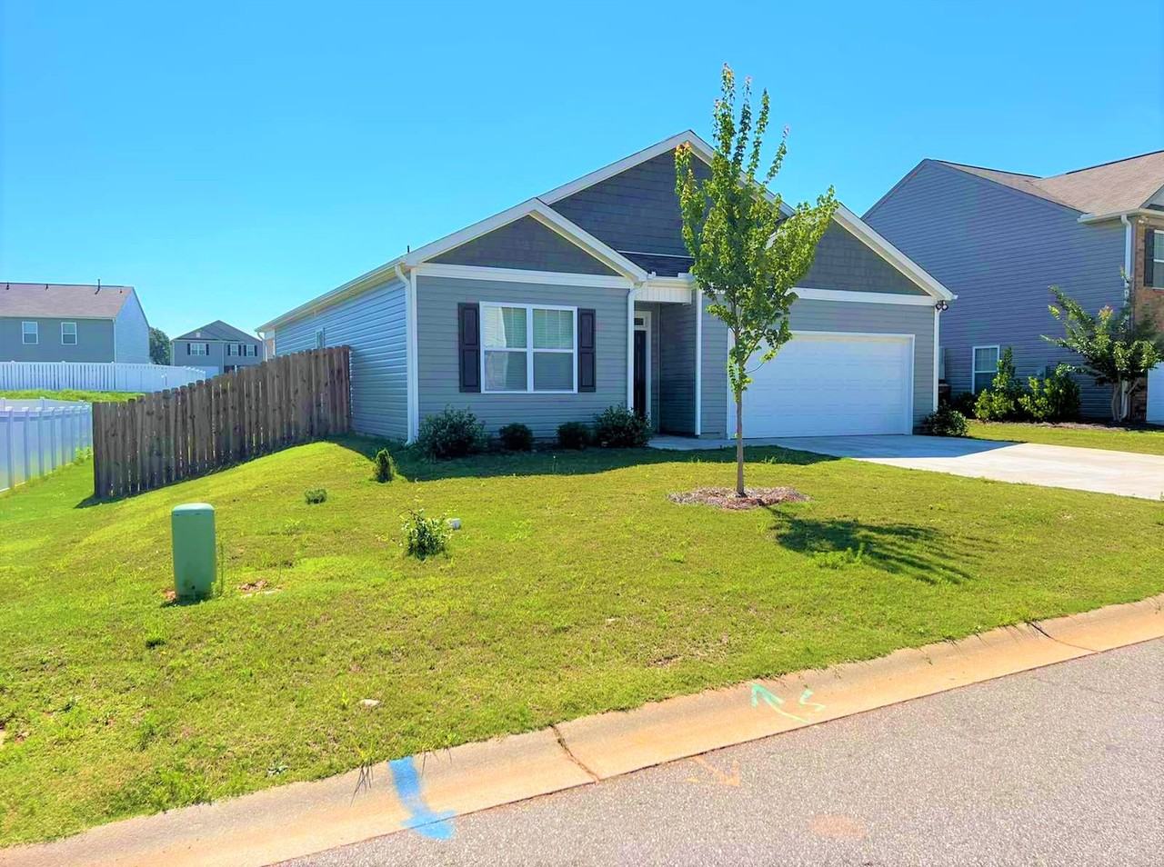 110 Rogers Knoll Ln #1 - Photo 3 of 34