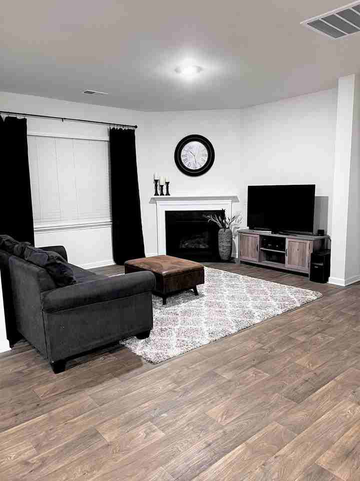 110 Rogers Knoll Ln #1 - Photo 6 of 34