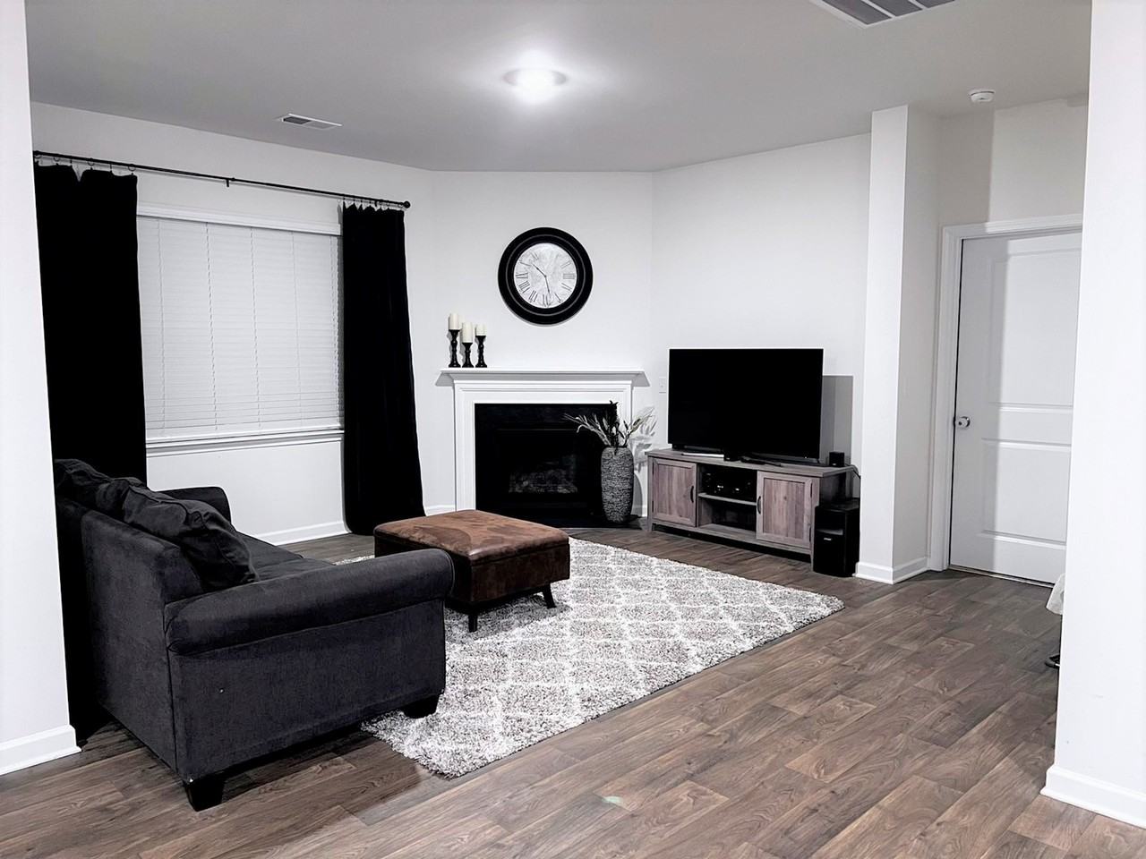 110 Rogers Knoll Ln #1 - Photo 7 of 34