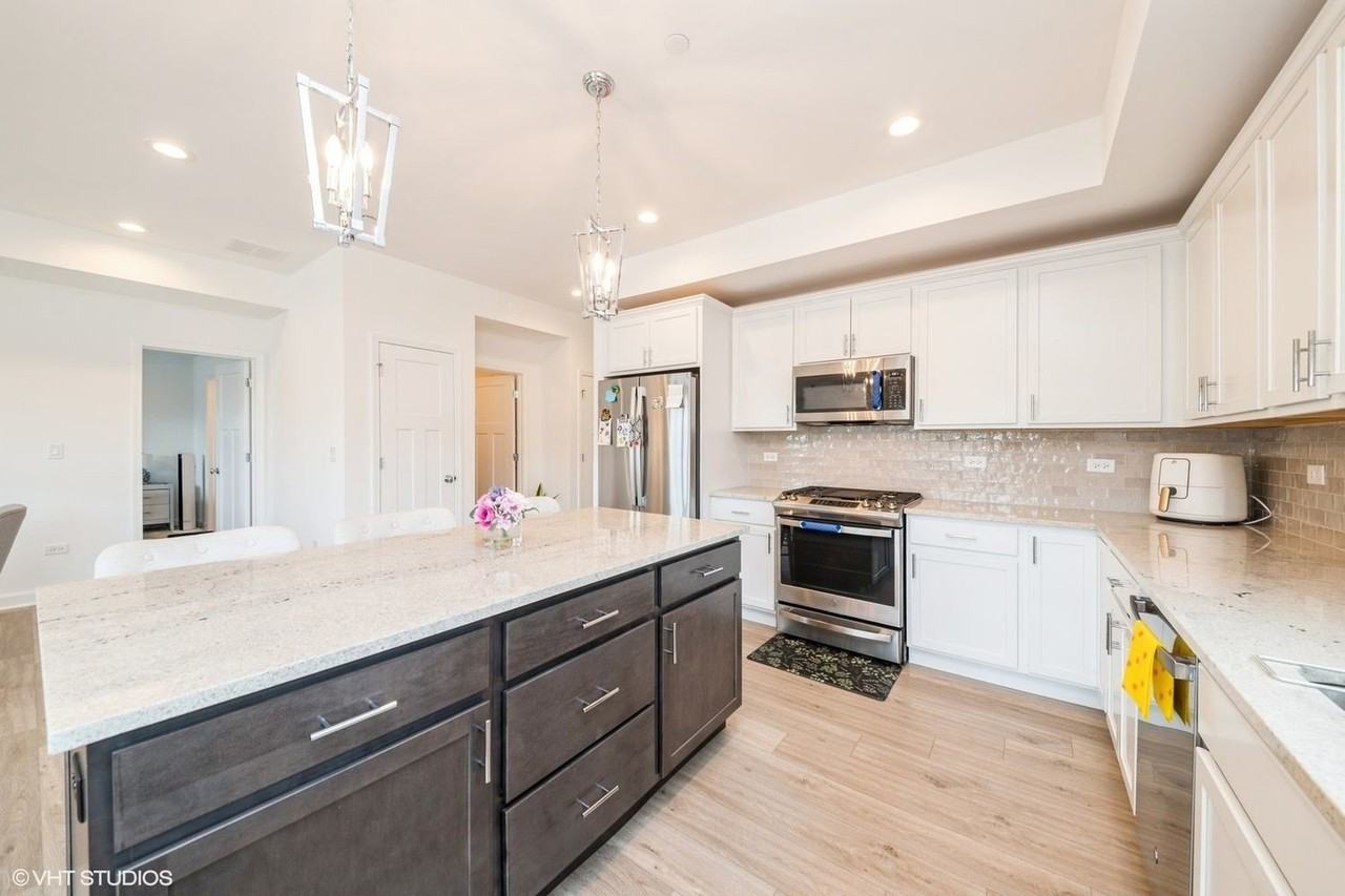 277 N Masters Dr - Photo 4 of 17