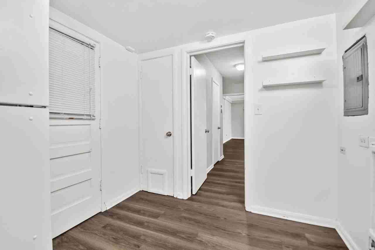 2230 Central St Unit G - Photo 5 of 11