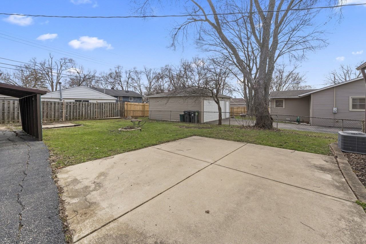 25 Mccabe Dr - Photo 4 of 32