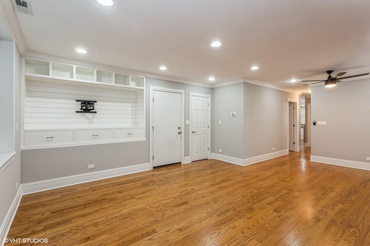 6427 N Albany Ave Unit 3 - Photo 2 of 9