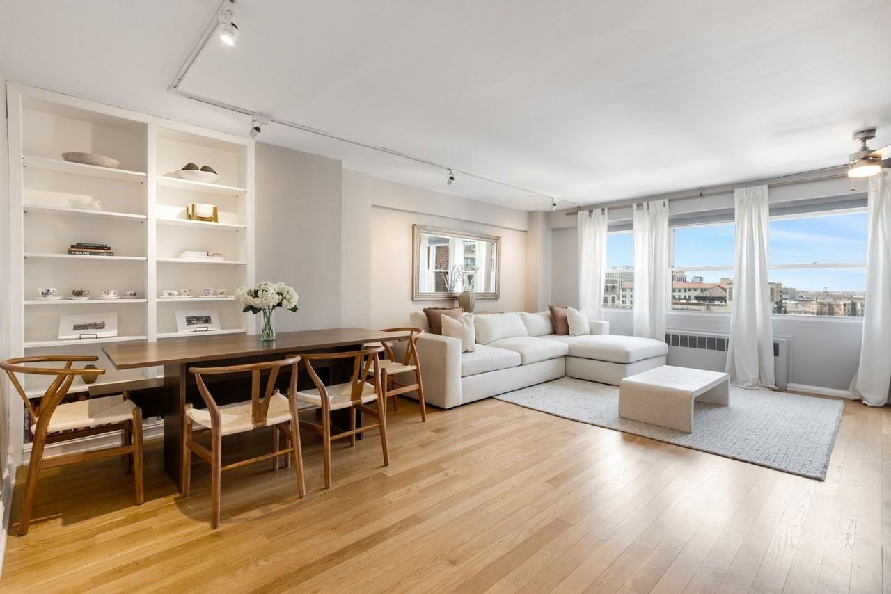 2909 N Sheridan Rd Apt 1104 - Photo 3 of 16