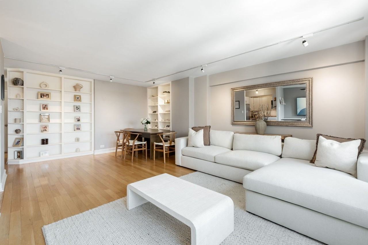 2909 N Sheridan Rd Apt 1104 - Photo 5 of 16