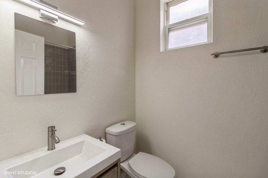 1440 N Washtenaw Ave Apt 1 - Photo 6 of 10