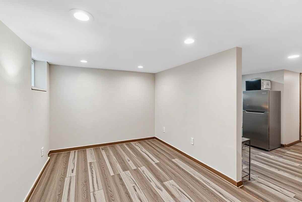 1301 W Nelson St Unit G - Photo 3 of 19