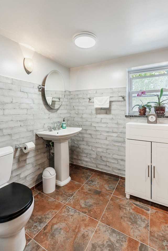 1301 W Nelson St Unit G - Photo 7 of 19