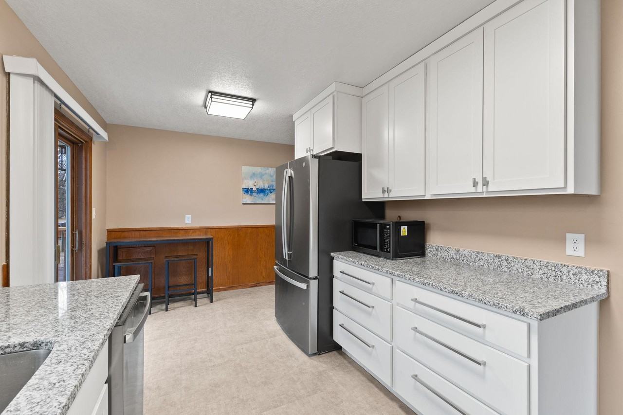 Highland Ave - Photo 5 of 16