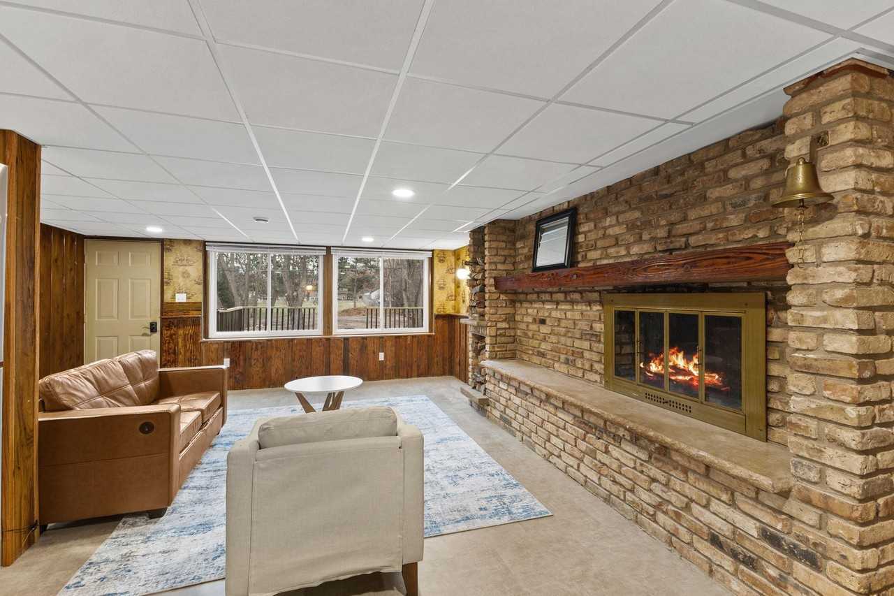 Highland Ave - Photo 7 of 16