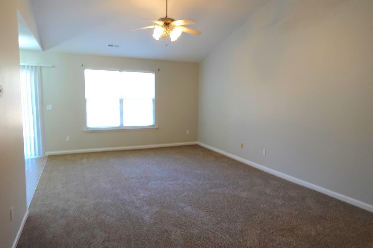 139 Stockbridge Dr #01 - Photo 5 of 23