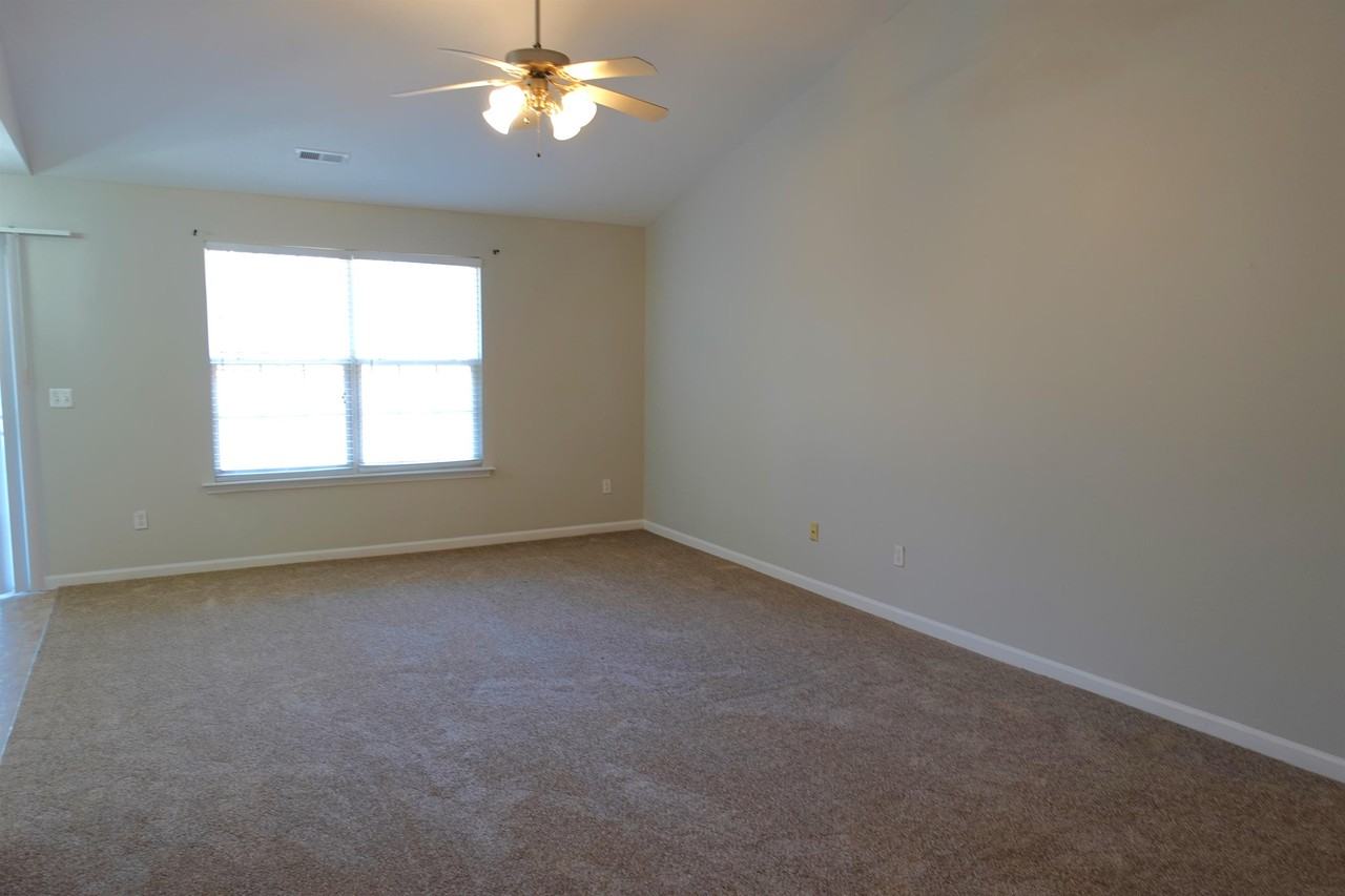 139 Stockbridge Dr #01 - Photo 6 of 23