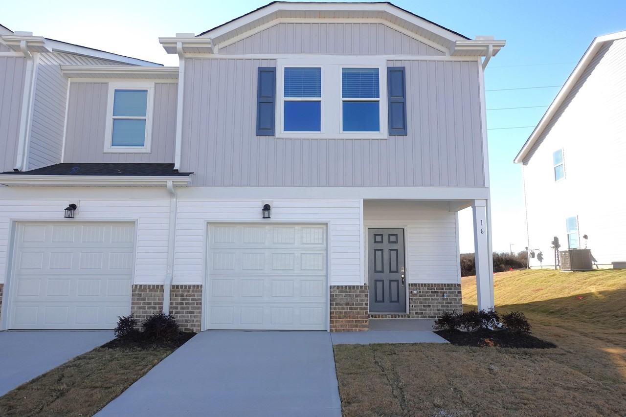 8 Rockshire Trl #1 - Photo 2 of 31