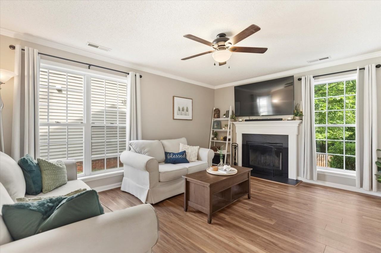 103 Valley Glen Ct #1 - Photo 4 of 40