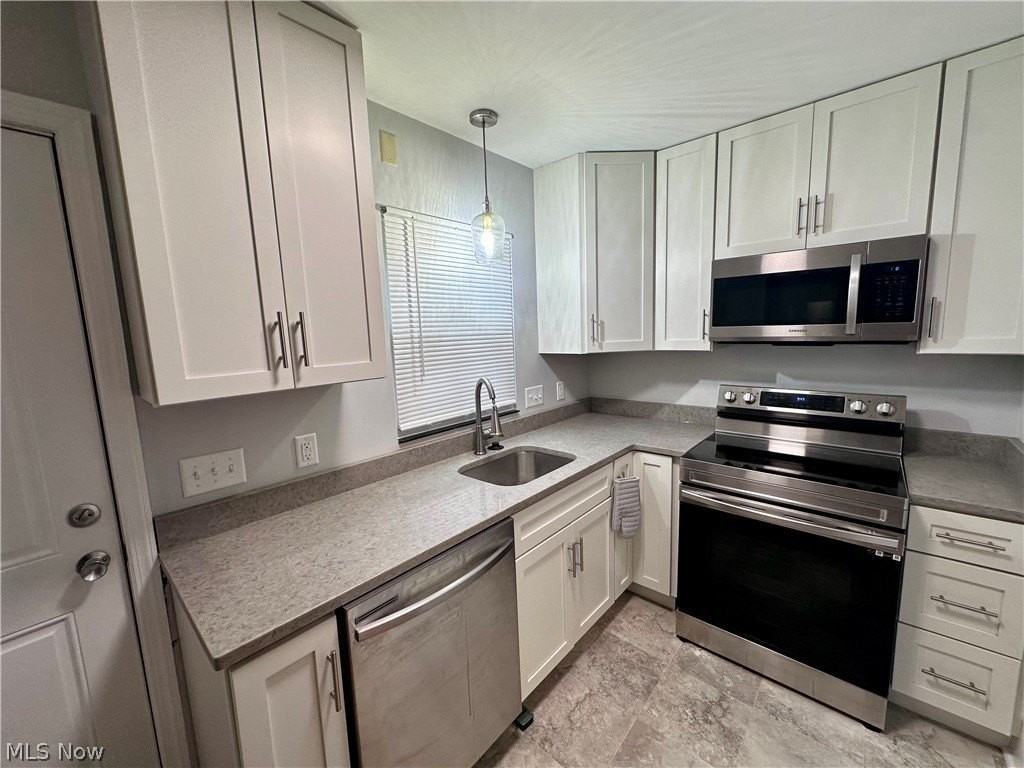 1093 N Main St - Photo 3 of 8