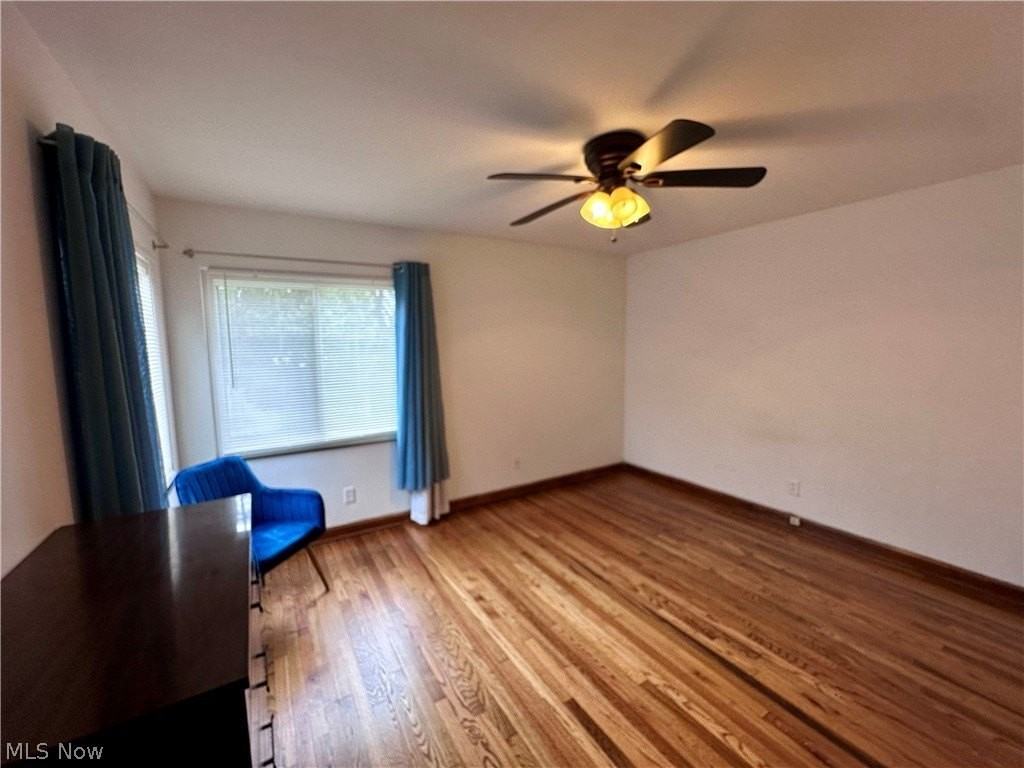 1093 N Main St - Photo 4 of 8