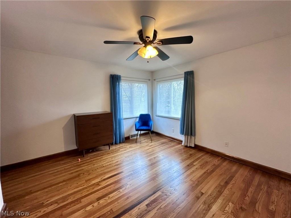 1093 N Main St - Photo 5 of 8