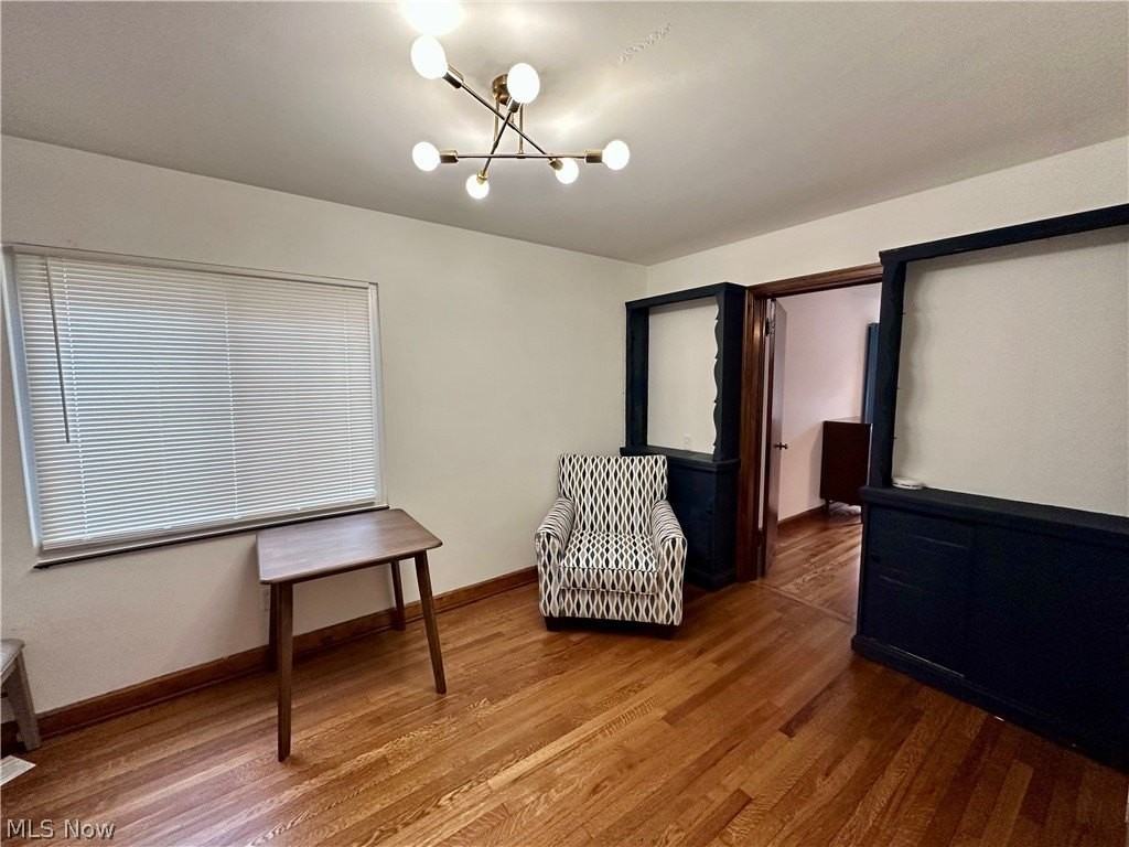 1093 N Main St - Photo 7 of 8