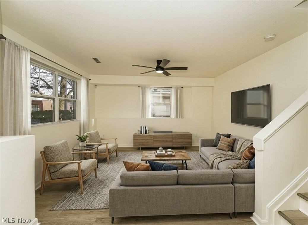 821 Nela View Rd - Photo 4 of 25