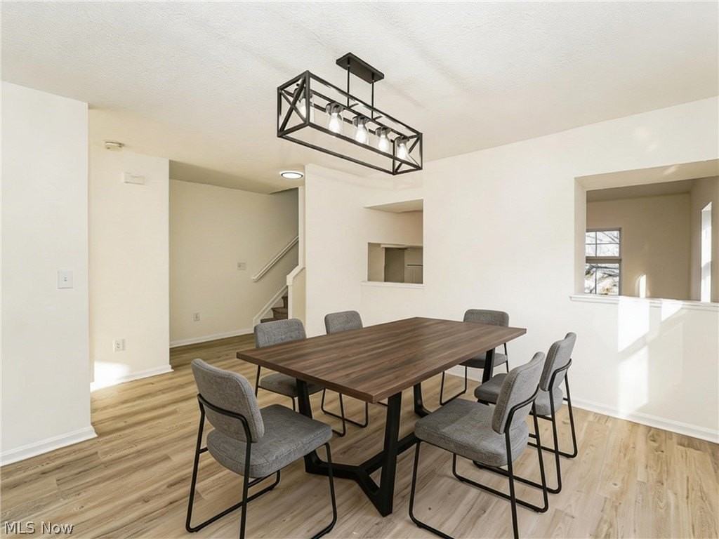 821 Nela View Rd - Photo 5 of 25