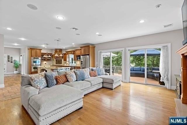 27 Ringwood Ln - Photo 7 of 26