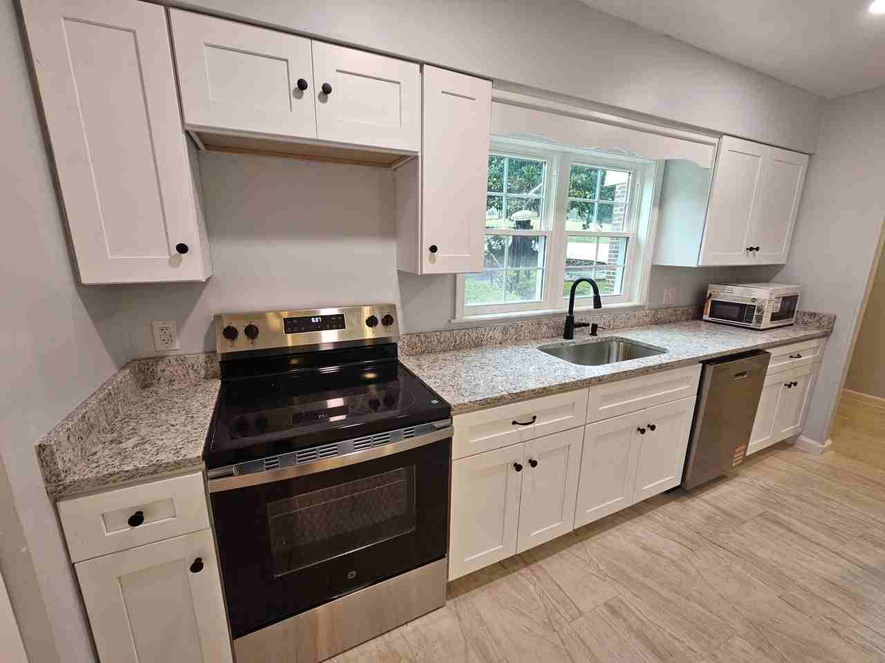 35 Summercreek Dr #1 - Photo 3 of 26