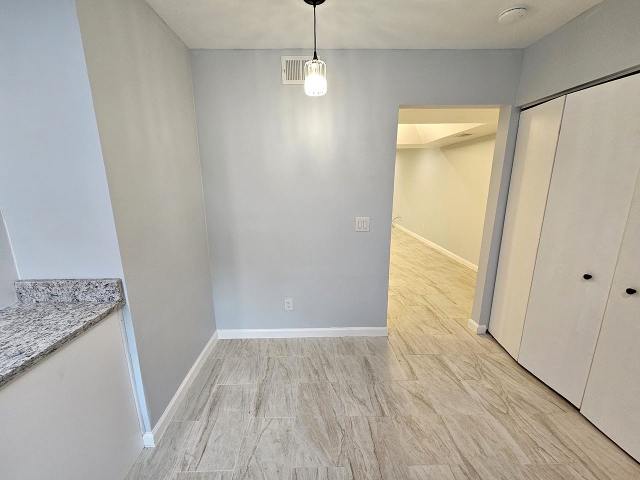 35 Summercreek Dr #1 - Photo 4 of 26