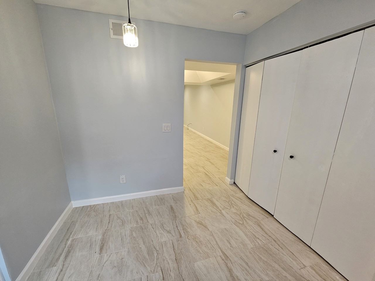 35 Summercreek Dr #1 - Photo 5 of 26