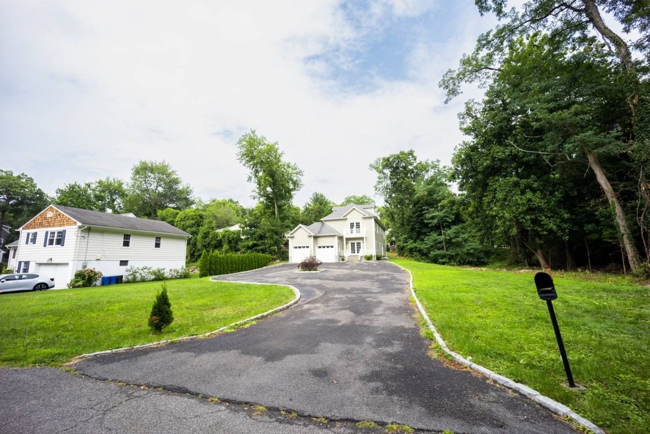 1 Kewanee Rd - Photo 6 of 50