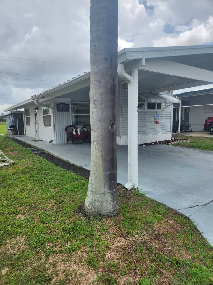 3943 Honolulu Dr - Photo 2 of 15