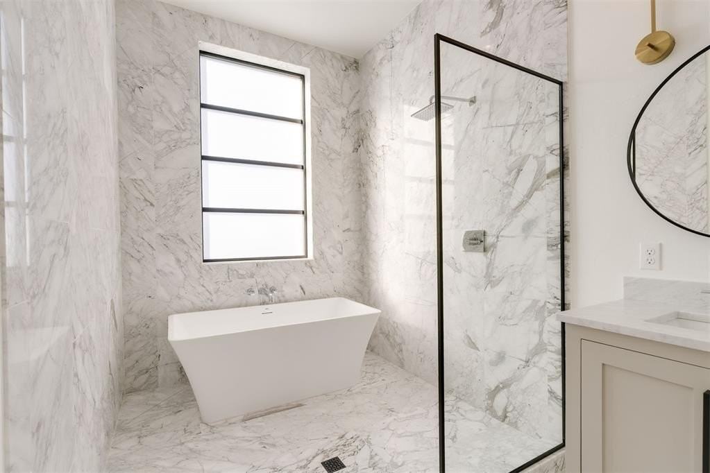 827 Nw 8th St - Photo 2 of 40