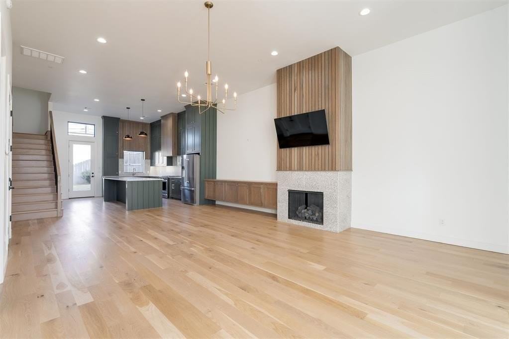 827 Nw 8th St - Photo 7 of 40