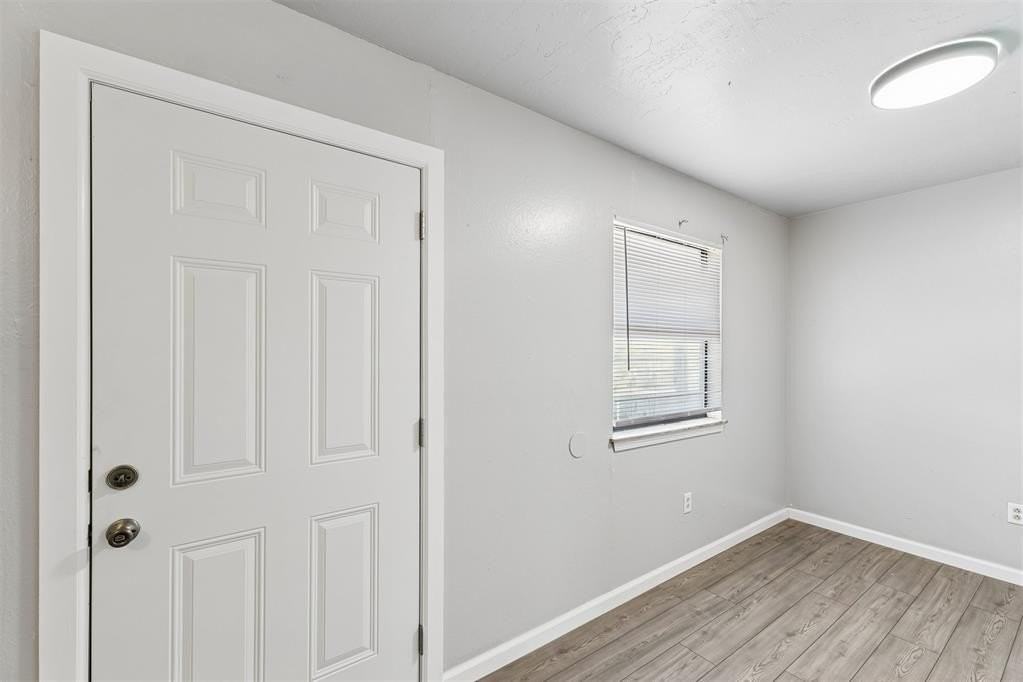 1401 Sw E Ave - Photo 7 of 28