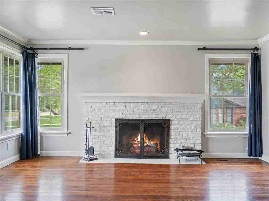 1835 Drakestone Ave - Photo 5 of 33