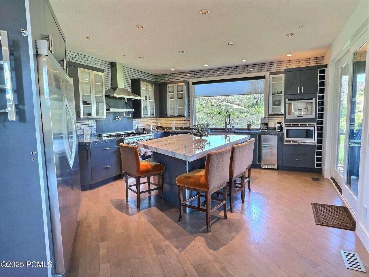 1135 Lasso Trl - Photo 6 of 31