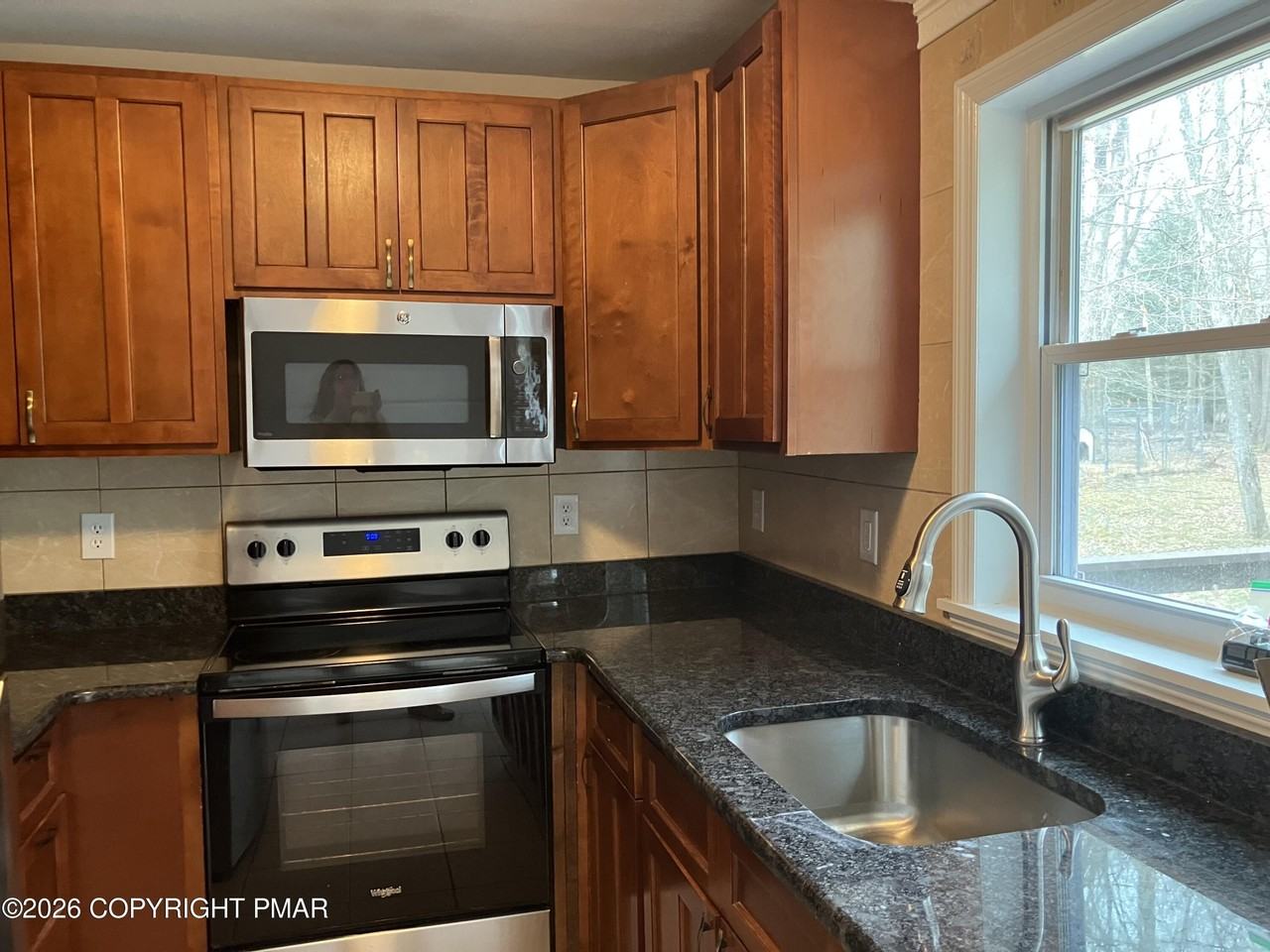 70 Laurel Woods Cir - Photo 2 of 16