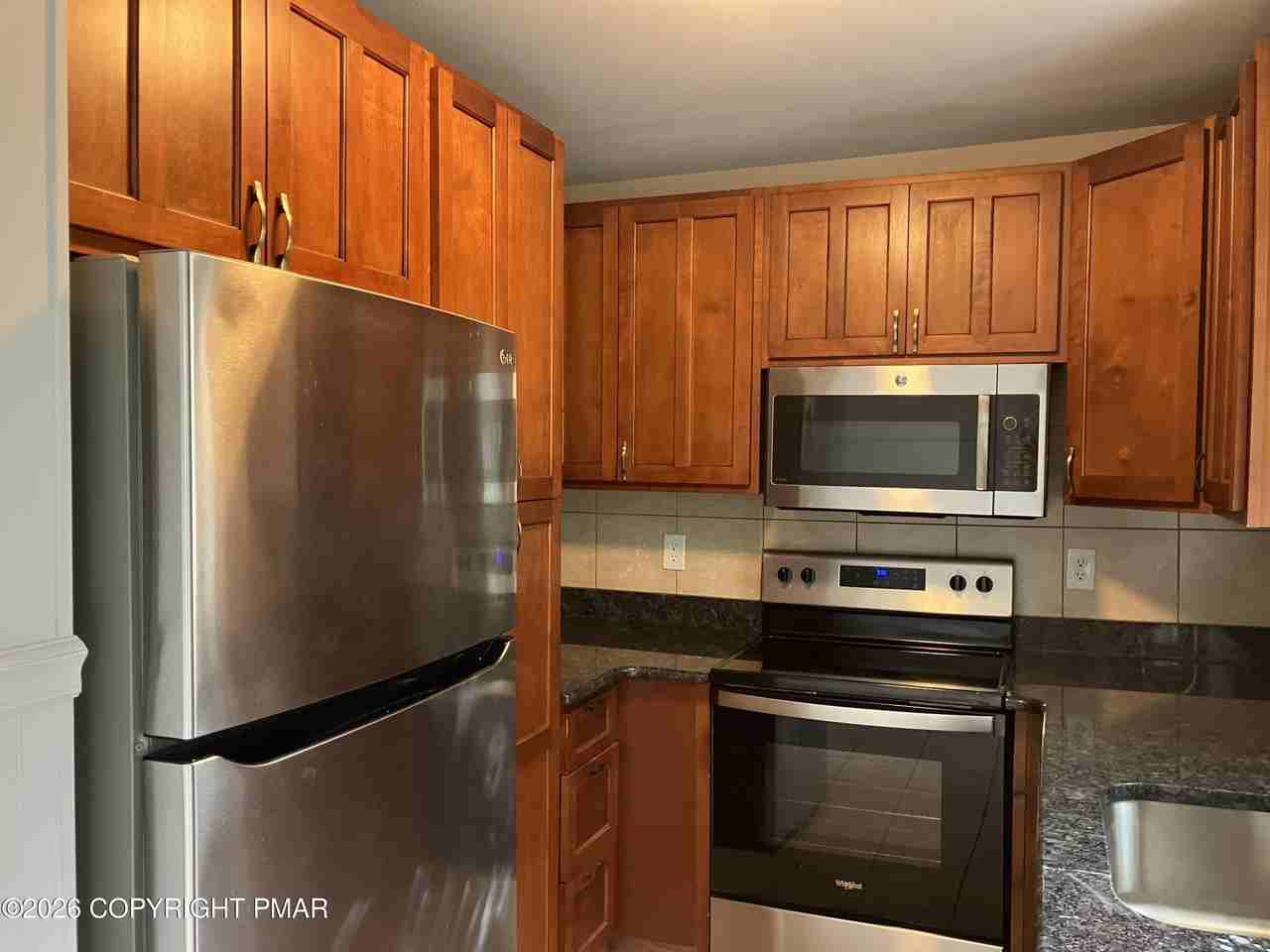 70 Laurel Woods Cir - Photo 3 of 16