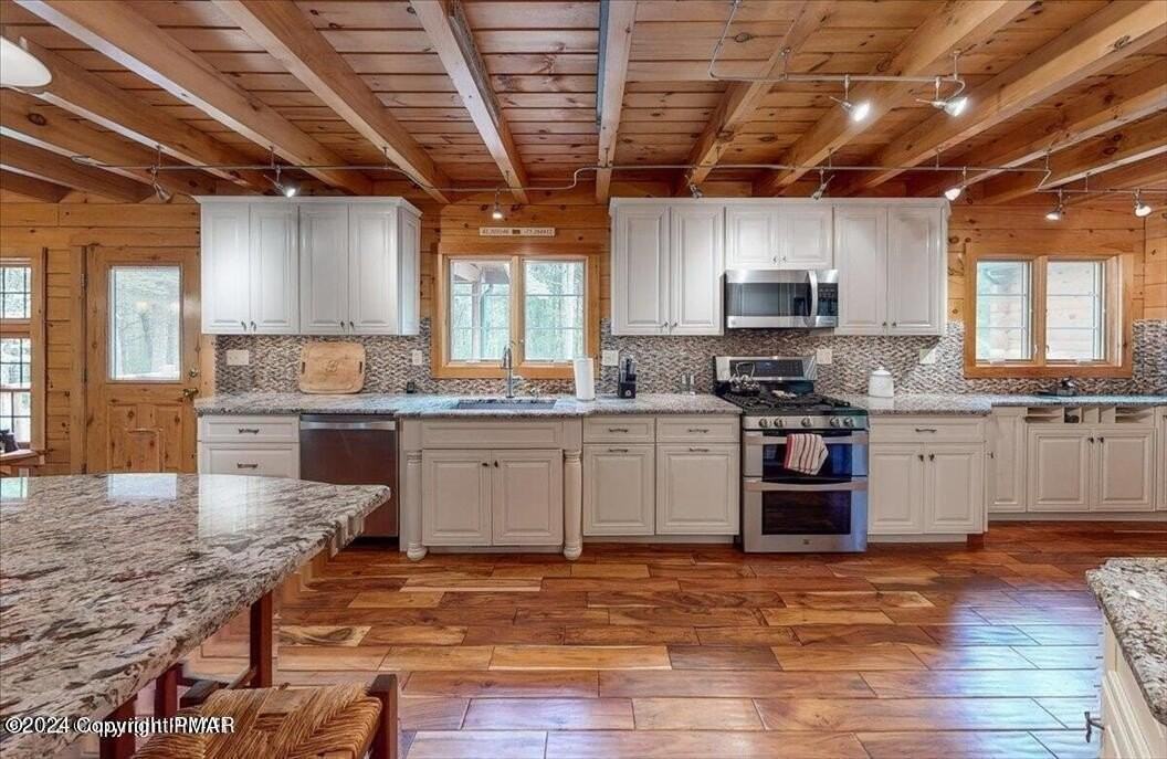 899 Lower Swiftwater Rd - Photo 7 of 48